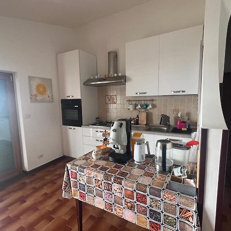 B&B Villa Reginella อาเจโรลา ภายนอก รูปภาพ