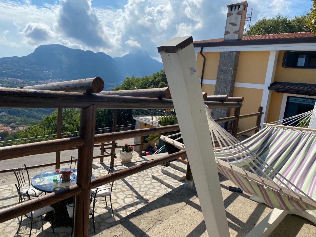 B&B Villa Reginella อาเจโรลา ภายนอก รูปภาพ